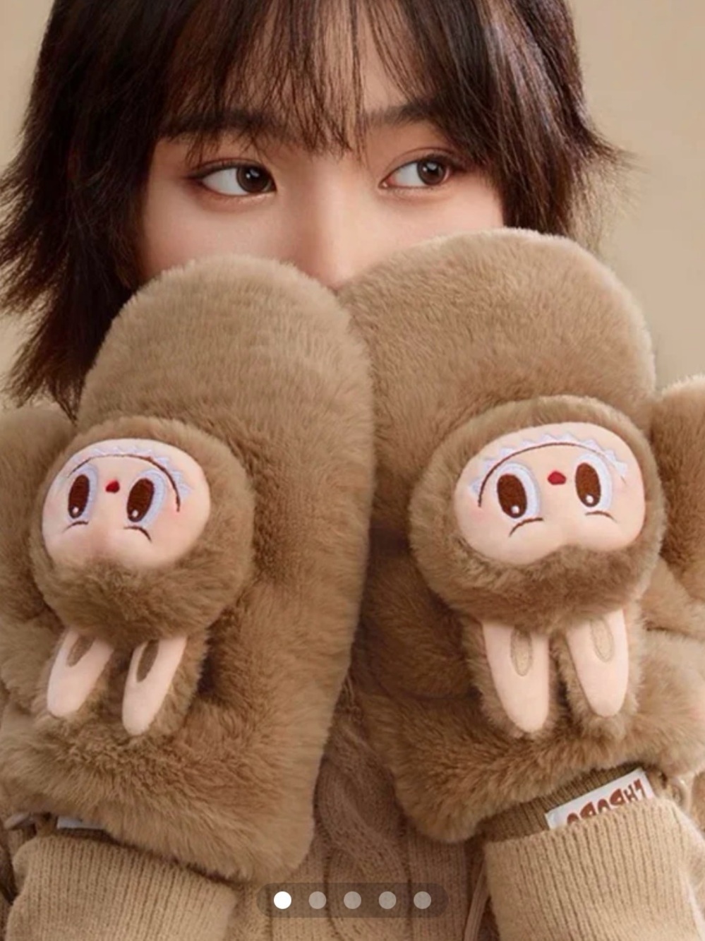 Pop Mart The Monsters Labubu Warm Fluffy
Holiday Series Plush Gloves